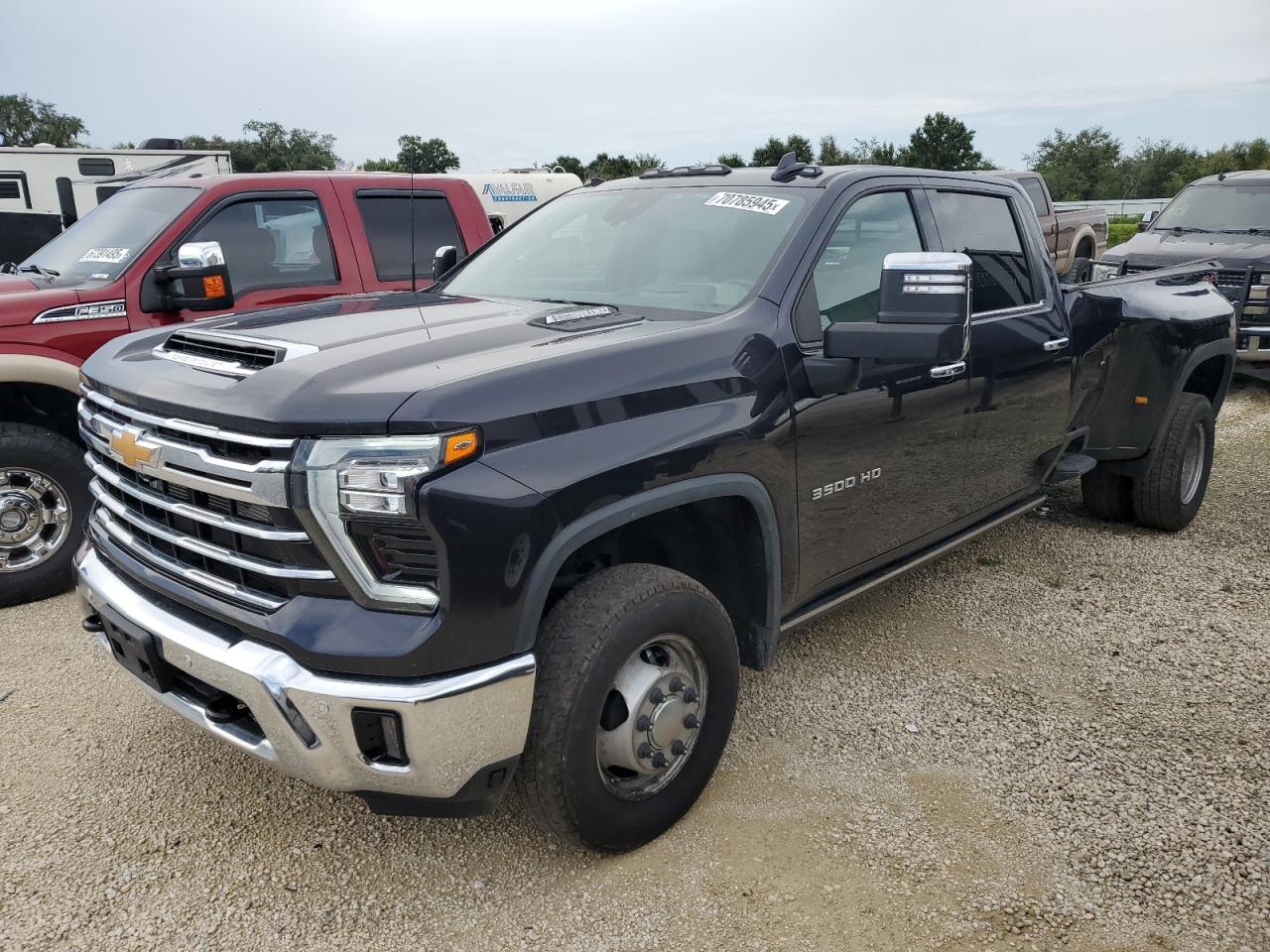 2024 Chevrolet Silverado 3500HD LTZ, VIN 1GC4YUEY8RF280227 — Зад