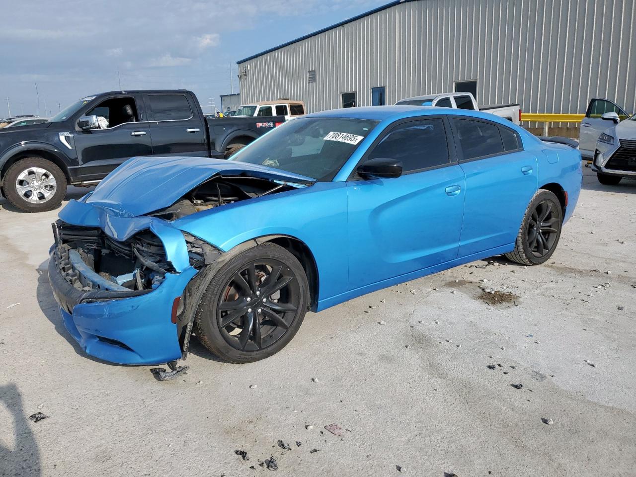 2016 Dodge Charger SXT, VIN 2C3CDXHG3GH179690 — Front end