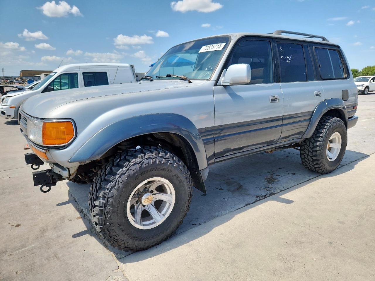 1991 Toyota Land Cruiser, VIN JT3FJ80W1M0032203 — Front end