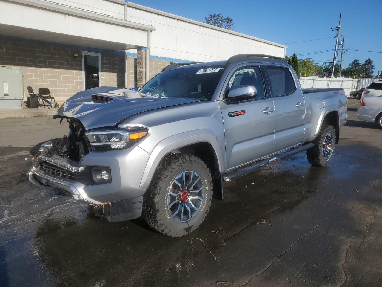 2021 Toyota Tacoma SR5, VIN 3TMDZ5BN3MM106782 — Front end