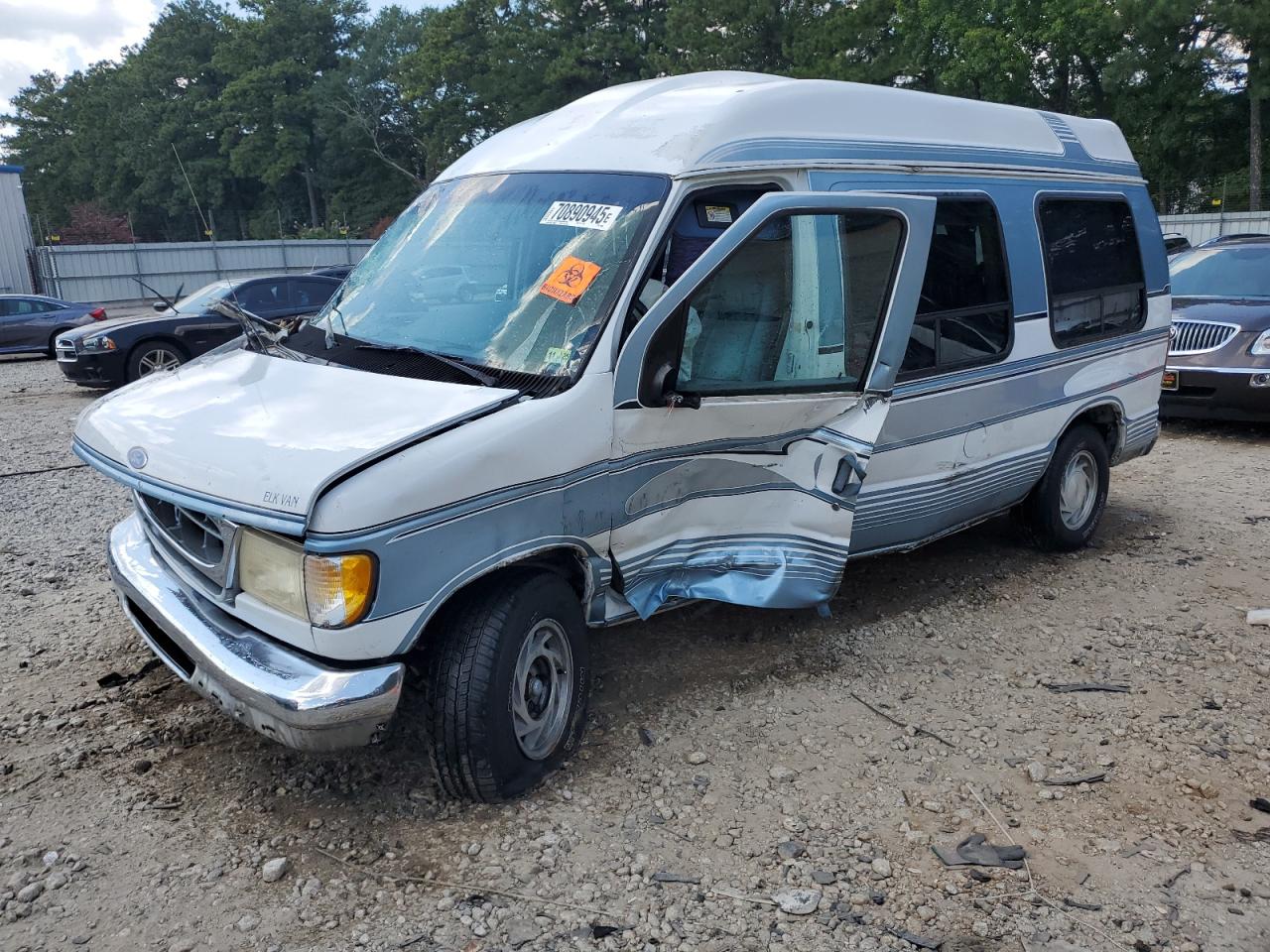 1997 Ford Econoline Commercial, VIN 1FDEE14L1VHB96505 — Side