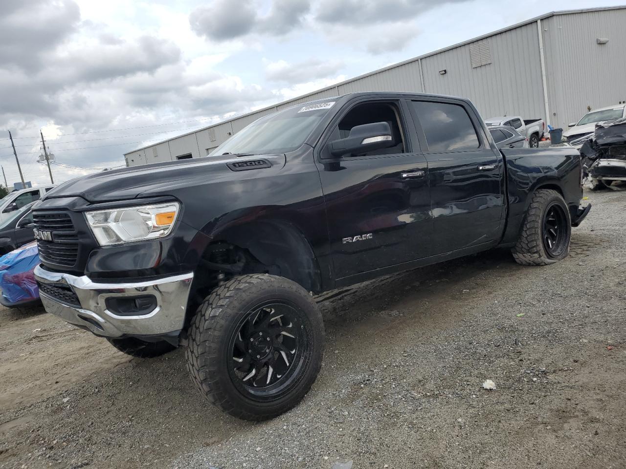 2020 Ram 1500 Big Horn, VIN 1C6SRFFT7LN172284 — Minor dents and scratches