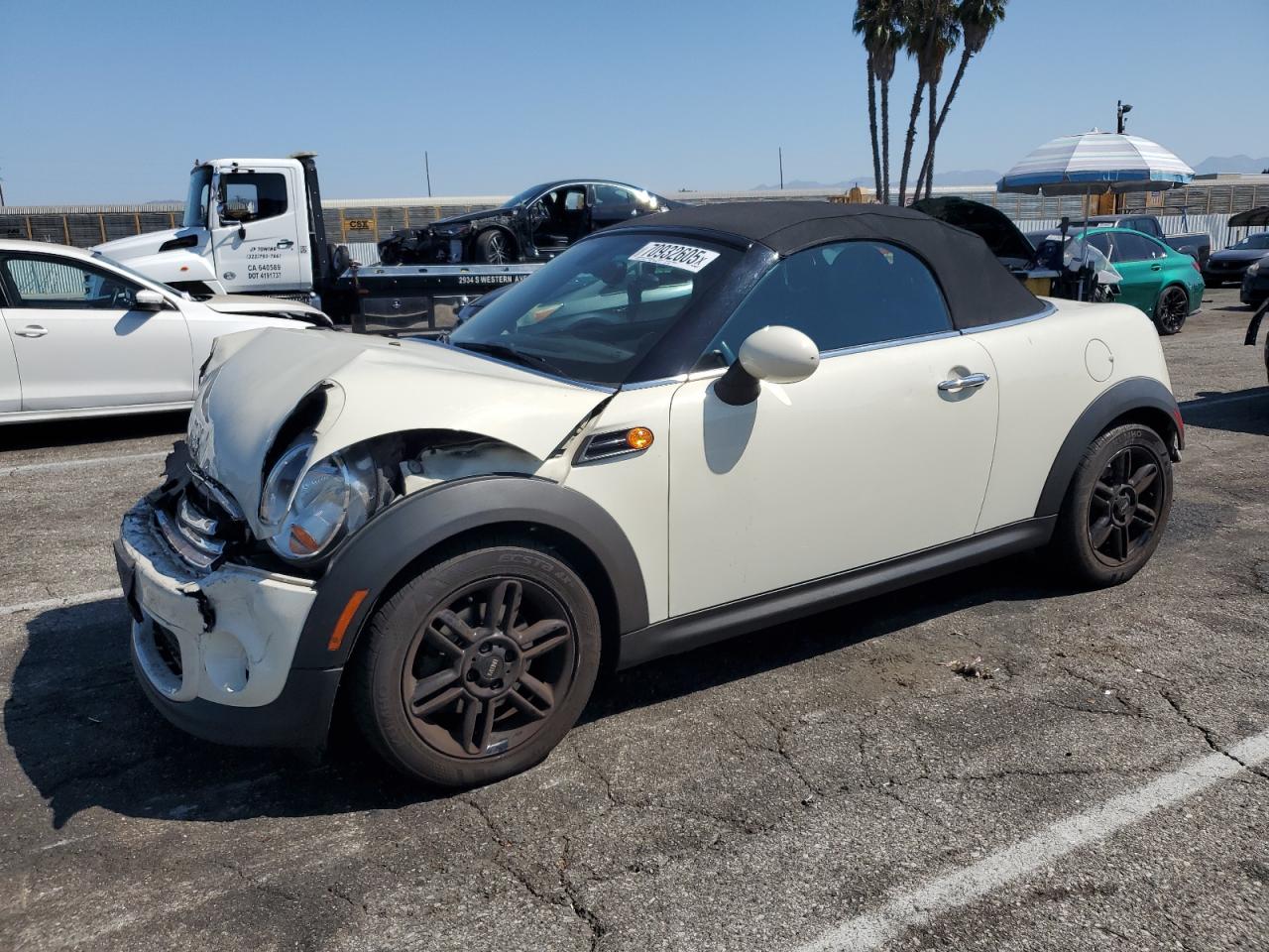 2014 MINI Roadster, VIN WMWSY1C56ET719559 — Front end