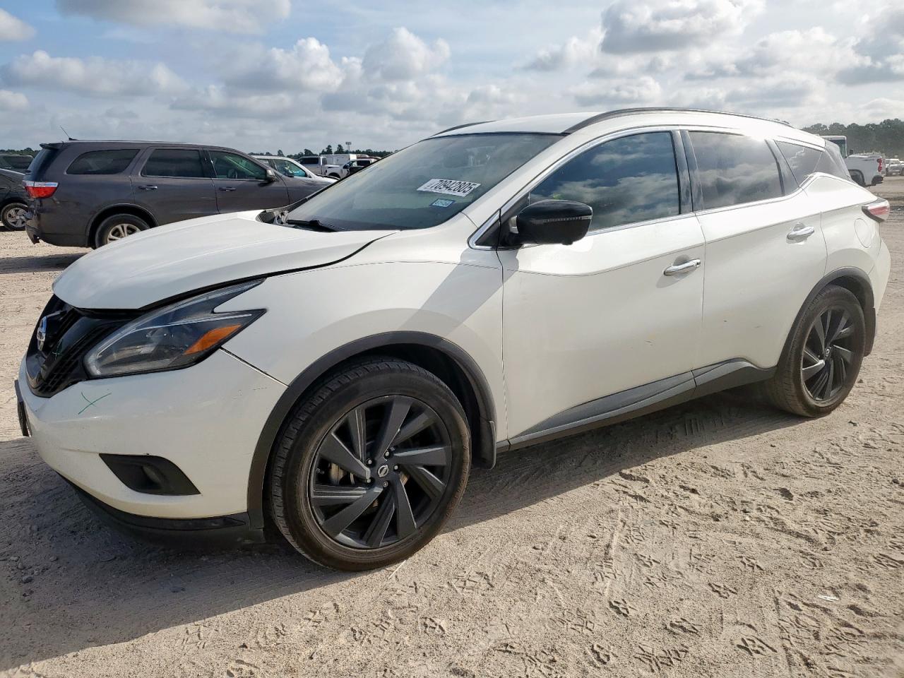 2018 Nissan Murano SV, VIN 5N1AZ2MG2JN119231 — Rear end