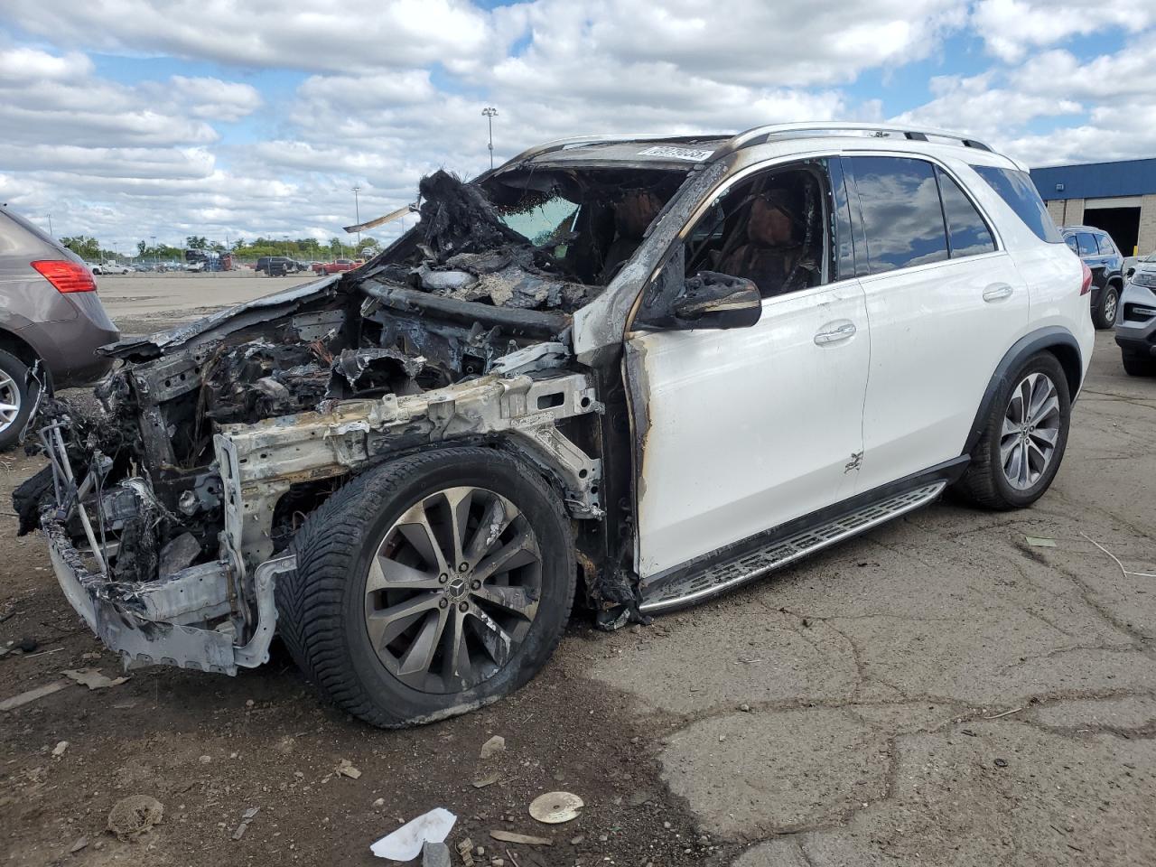 2021 Mercedes-Benz GLE 350, VIN 4JGFB4KE2MA527084 — Interior fire
