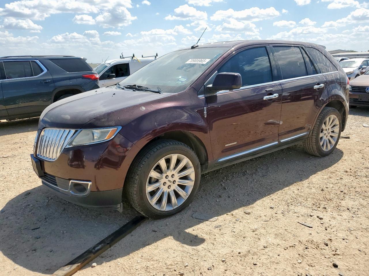 2011 Lincoln MKX, VIN 2LMDJ6JK9BBJ01606 — Stripped