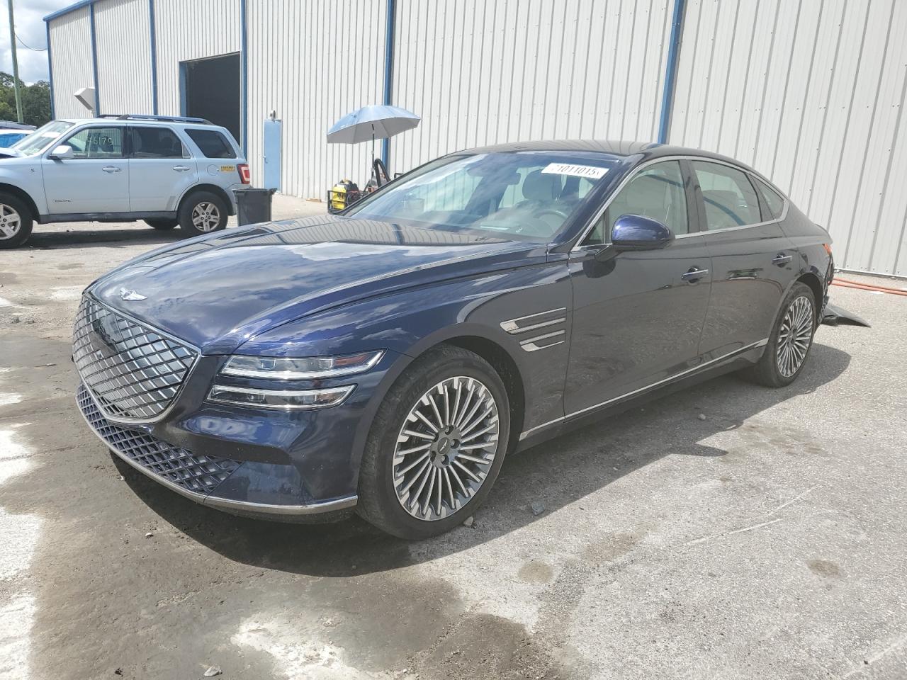 2023 Genesis G80, VIN KMTGE4S13PU003685 — Rear end