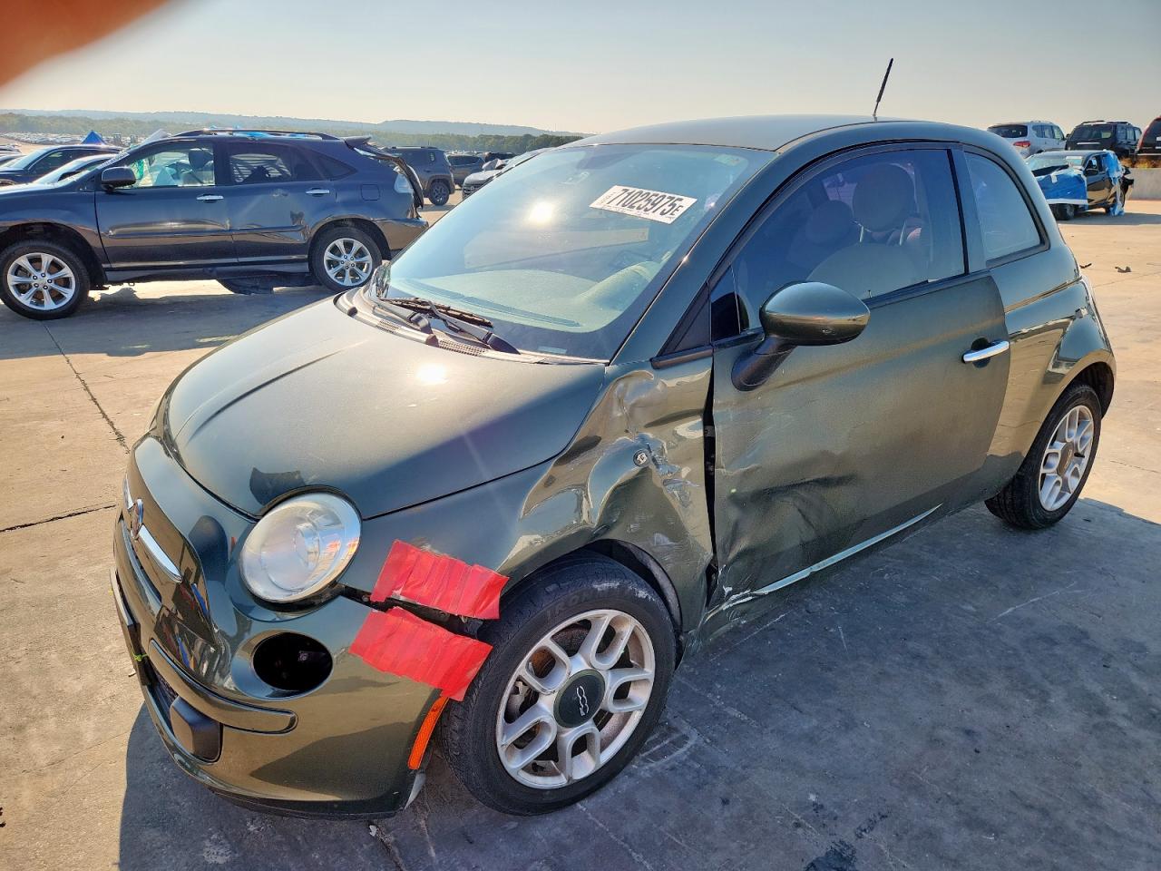 2015 FIAT 500 Pop, VIN 3C3CFFAR5FT624839 — Side