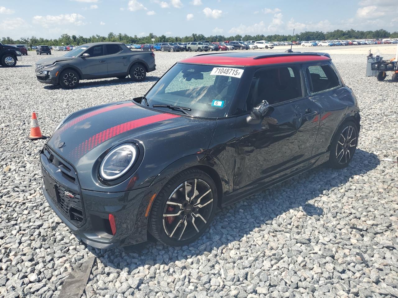 2025 MINI COOPER, VIN WMW33GD09S2W99382 — Side