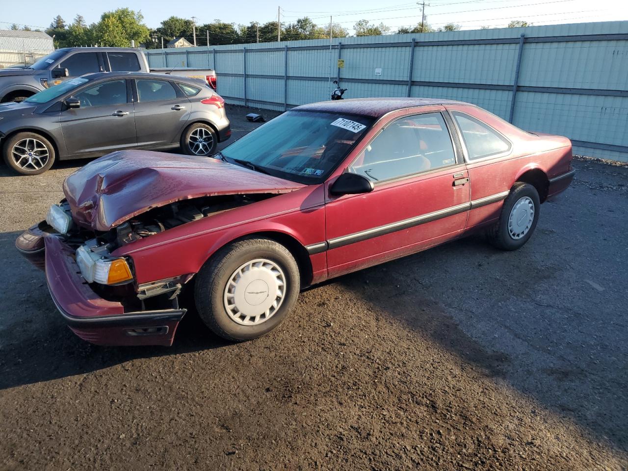 1989 Ford Thunderbird, VIN 1FAPP6042KH177093 — Front end