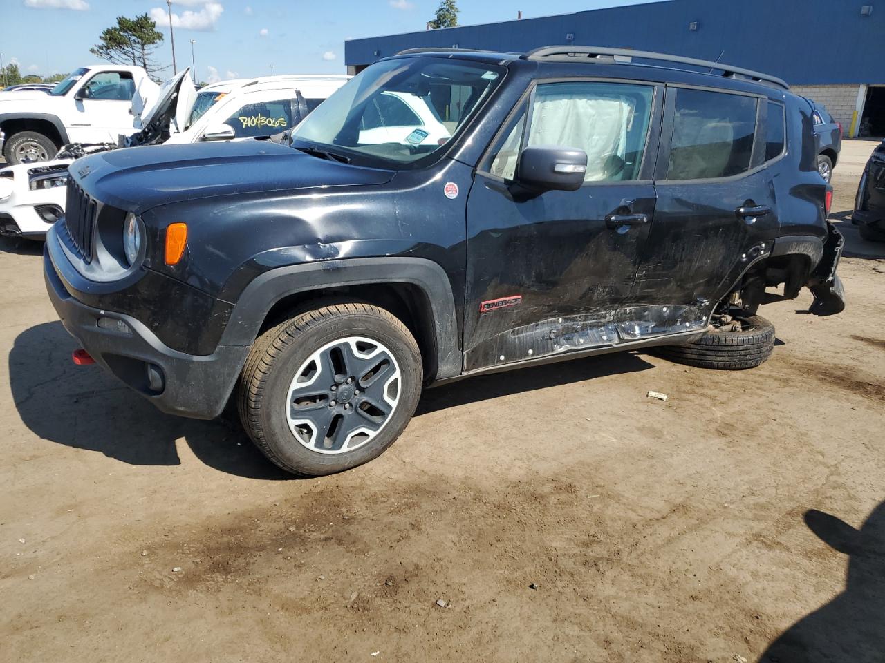 2016 Jeep Renegade Trailhawk, VIN ZACCJBCT3GPC93862 — Rear end