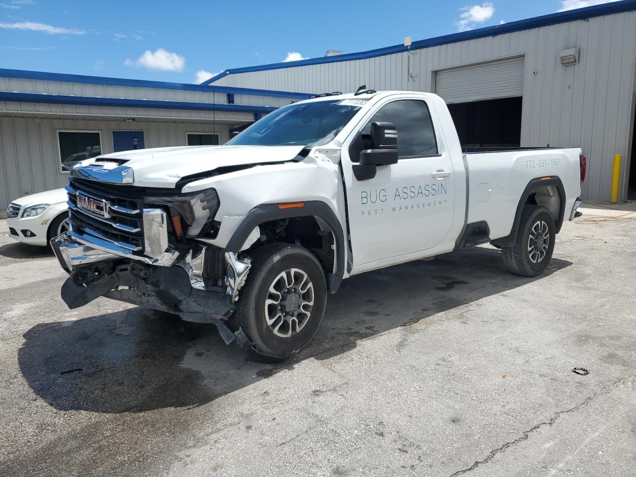 2024 GMC Sierra 1500, VIN 1GT38ME70RF138070 — Перед