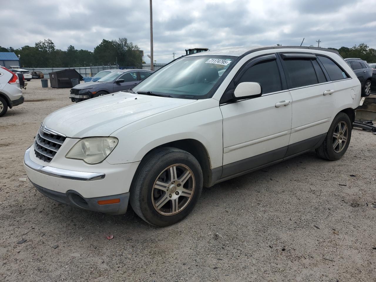 2007 Chrysler Pacifica Touring, VIN 2A8GM68X47R163718 — Rear end