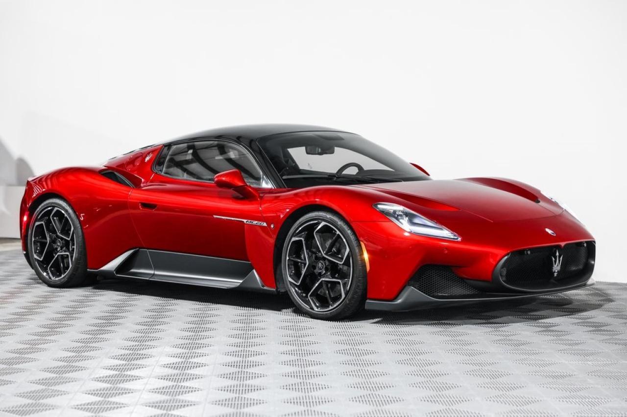 2022 Maserati MC20, VIN ZAM24BXA5N0403XXX — Minor dents and scratches