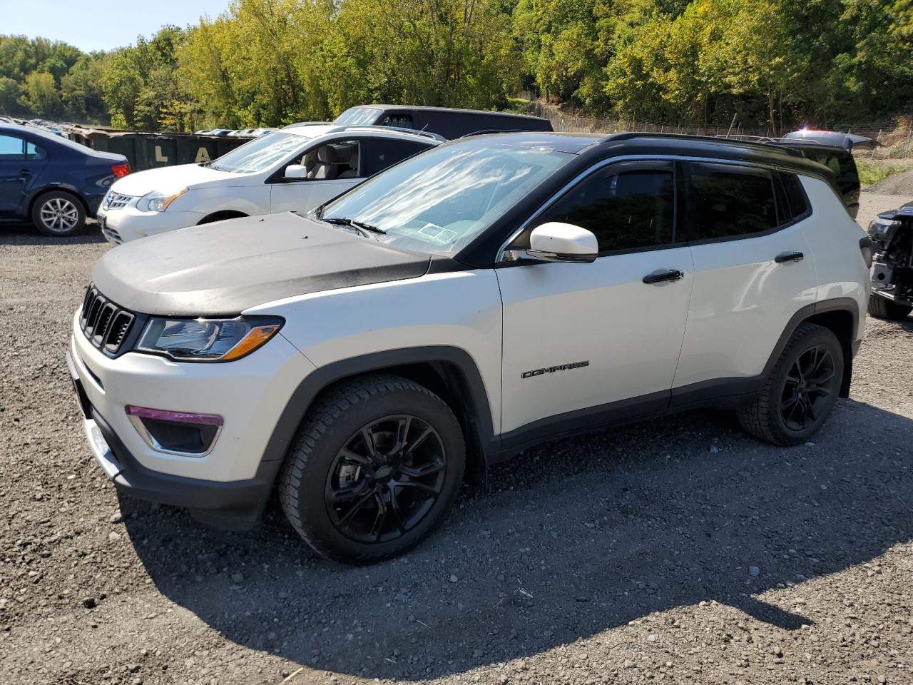 2018 Jeep Compass Limited, VIN 3C4NJDCB3JT404227 — Front end