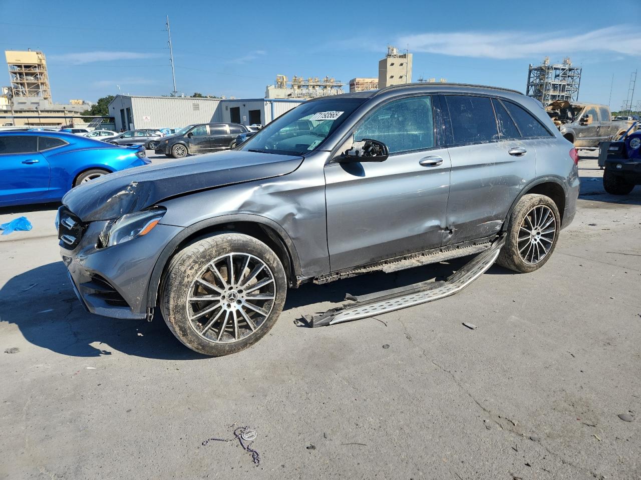2019 Mercedes-Benz GLC 300, VIN WDC0G4JB7KV149556 — Front end