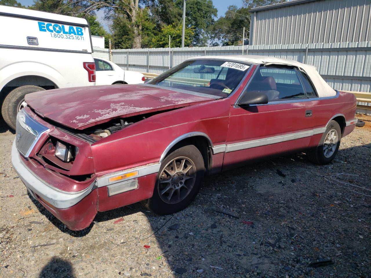 1988 Chrysler LeBaron Premium, VIN 1C3BJ55K2JG325694 — Front end
