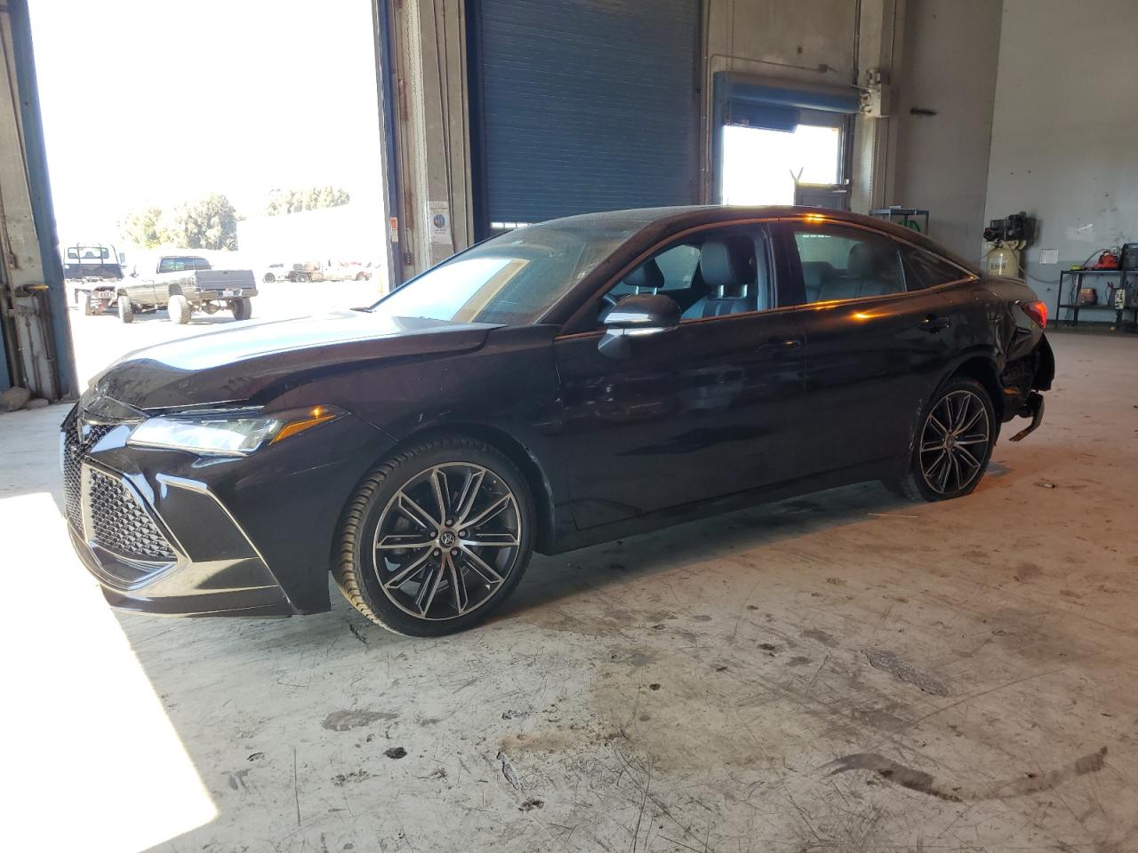 2020 Toyota Avalon XSE, VIN 4T1EZ1FB1LU045404 — Rear end