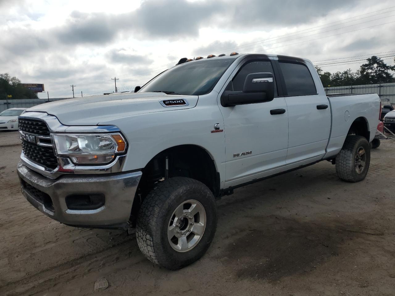 2024 Ram 2500 Big Horn, VIN 3C6UR5DL0RG379025 — Пожар в салоне