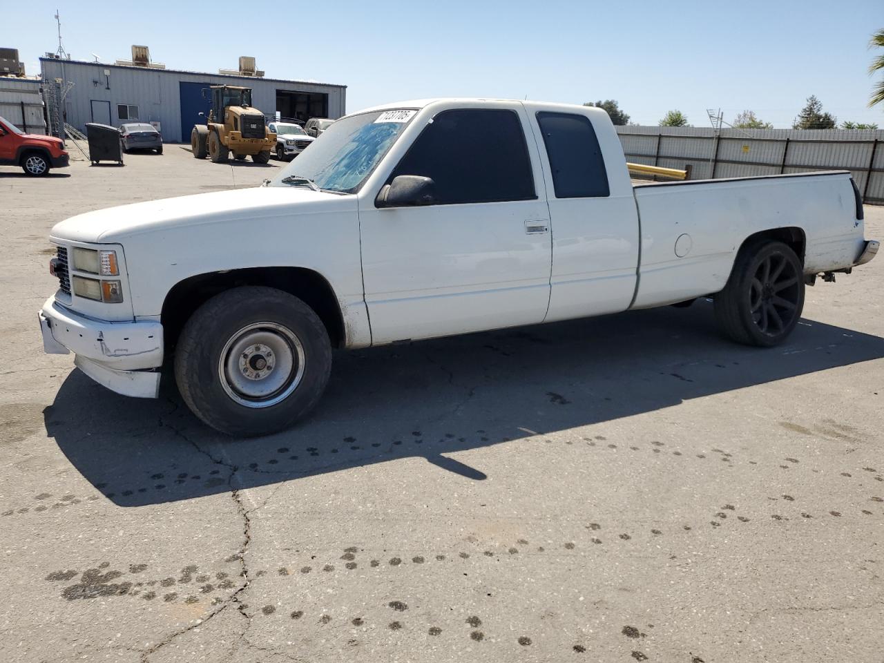 1990 GMC Sierra 2500, VIN 2GTFC29K9L1561789 — Rear end