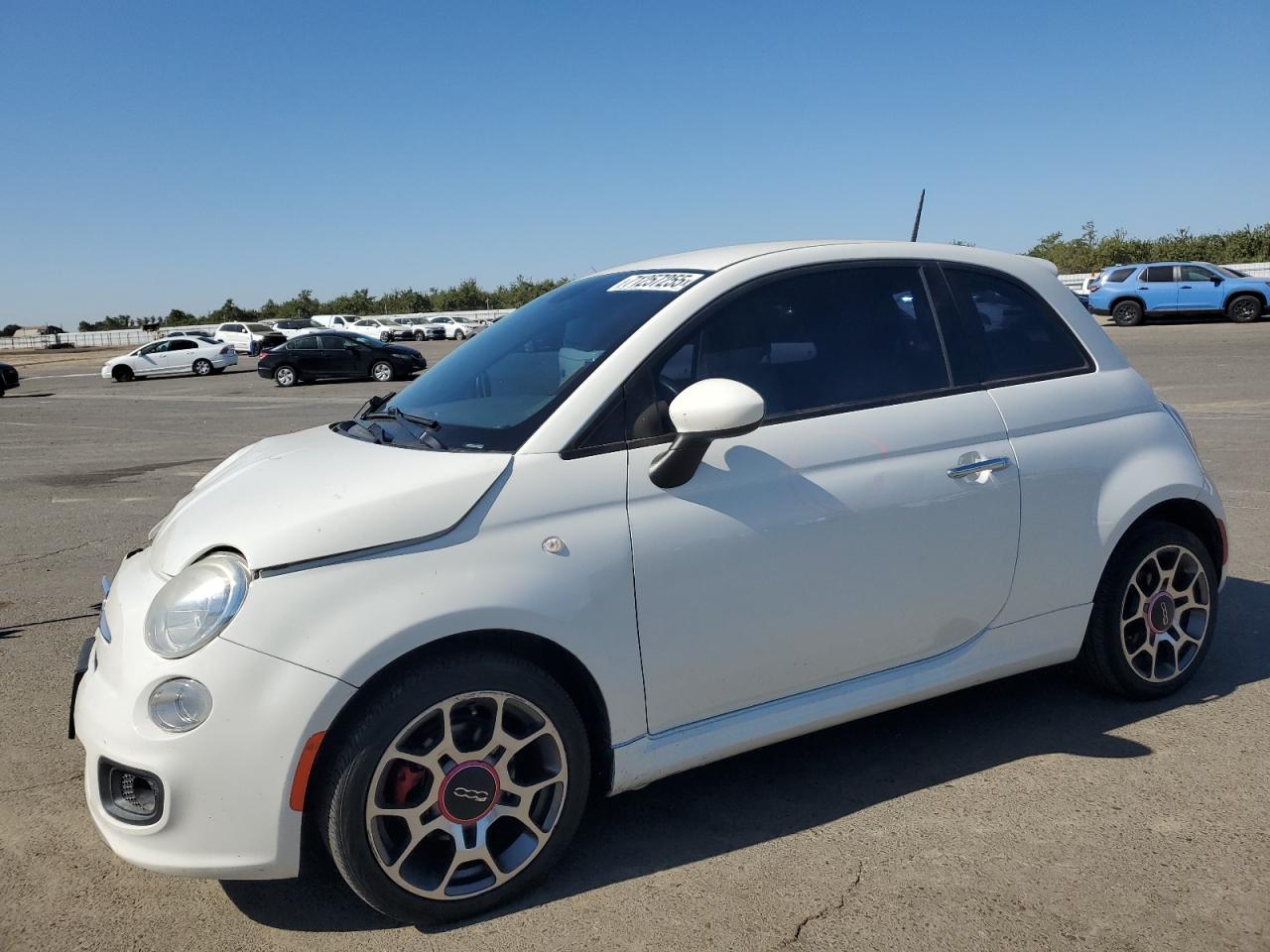2015 FIAT 500 Sport, VIN 3C3CFFBR5FT615931 — Front end