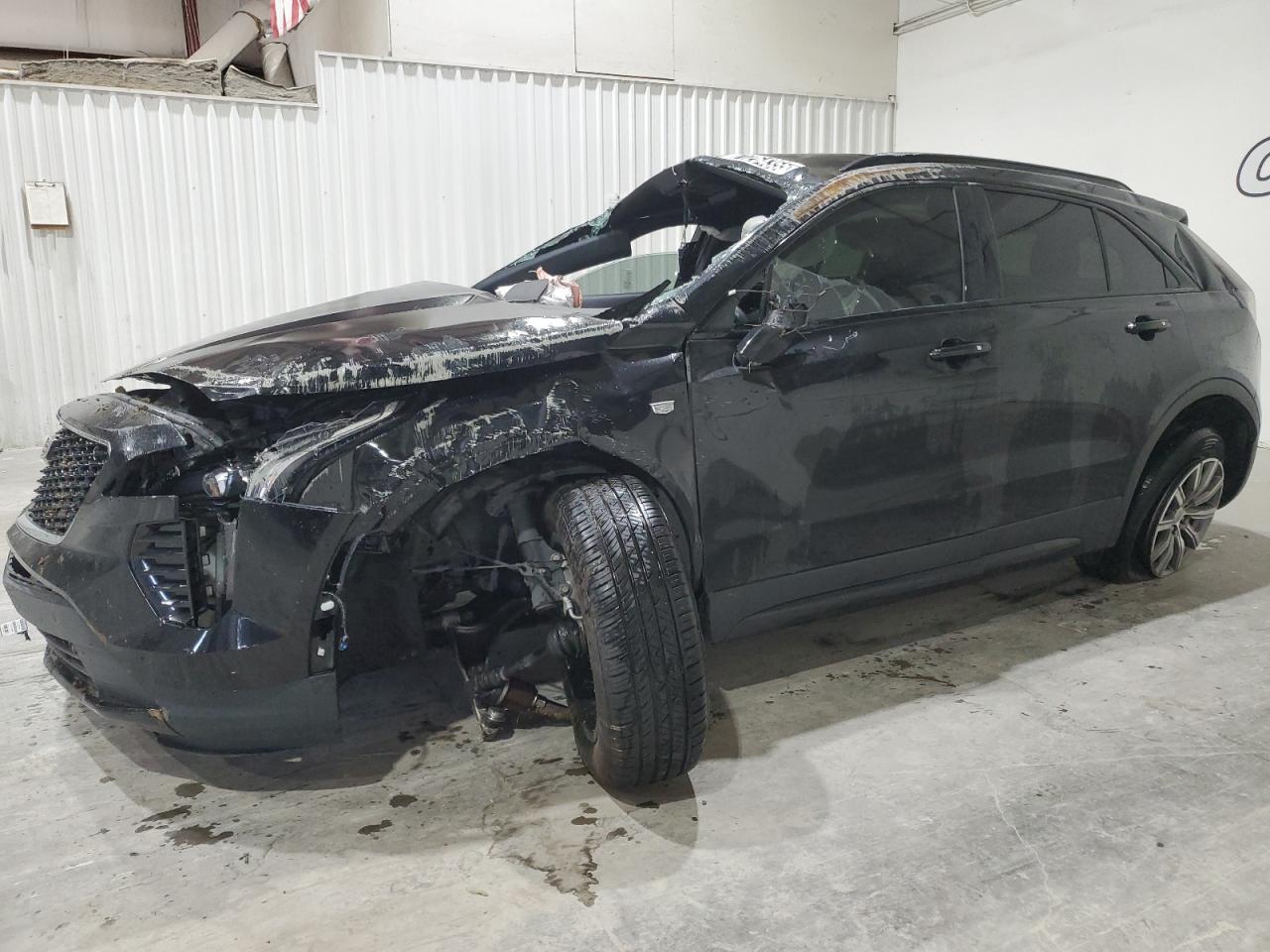 2020 Cadillac XT4 FWD Sport, VIN 1GYFZER40LF105264 — Rollover