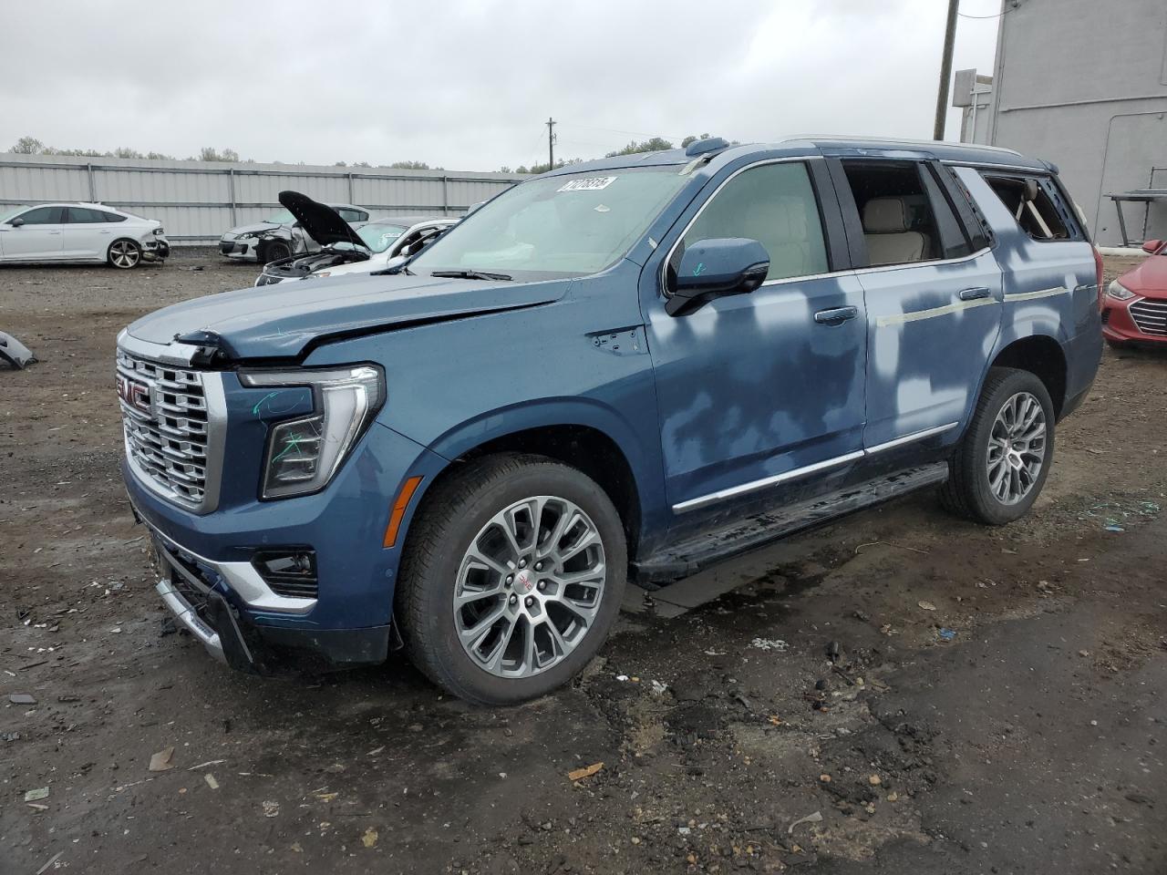2025 GMC Yukon Denali, VIN 1GKS2DRL1SR247179 — Front end