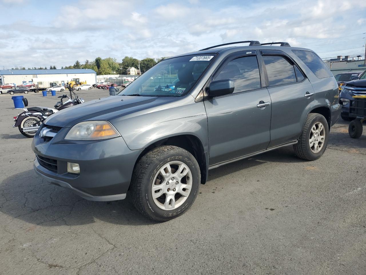 2004 Acura MDX Touring, VIN 2HNYD187X4H555578 — Rear end