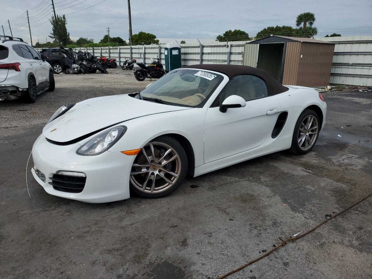 2016 Porsche Boxster, VIN WP0CA2A88GS120881 — Перед