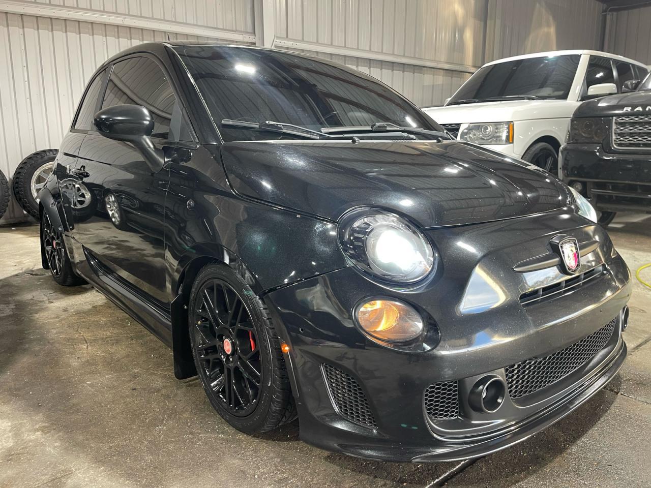 2013 FIAT 500 Abarth, VIN 3C3CFFFH9DT664970 — Мелкие вмятины и царапины
