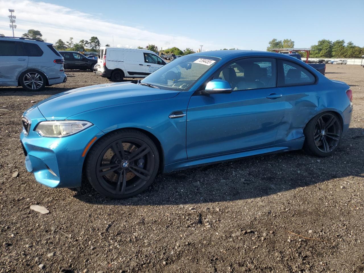 2017 BMW M2, VIN WBS1H9C35HV888226 — Бок
