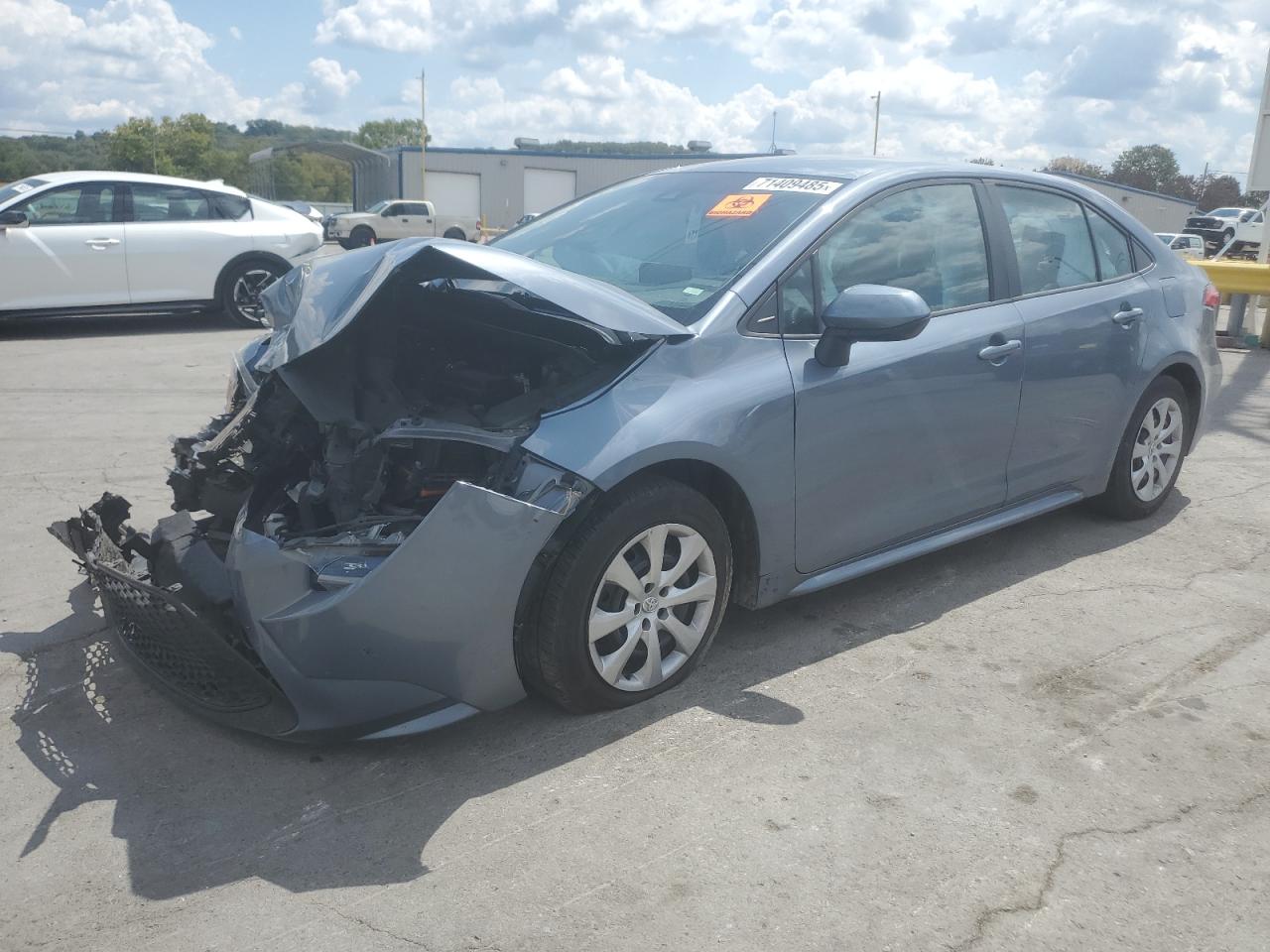 2021 Toyota Corolla LE, VIN 5YFEPMAE8MP183517 — Front end