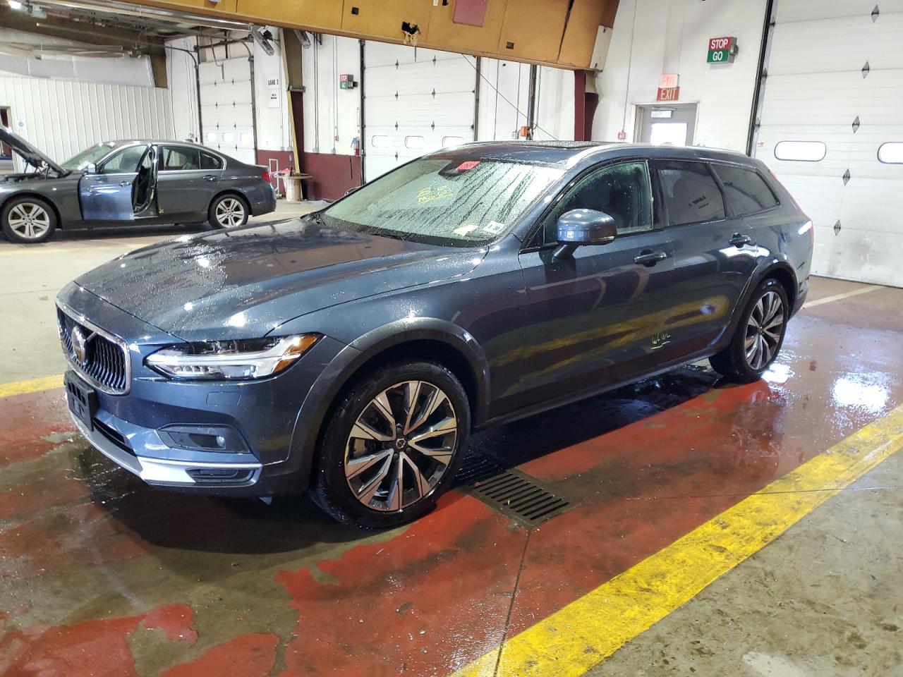 2025 Volvo V90, VIN YV4062NK8S1199779 — Вода / потоп