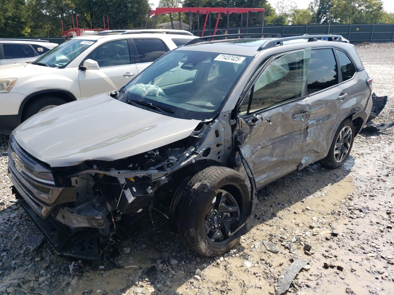 2025 Subaru Forester Limited, VIN JF2SLDRC9SH498273 — Перед