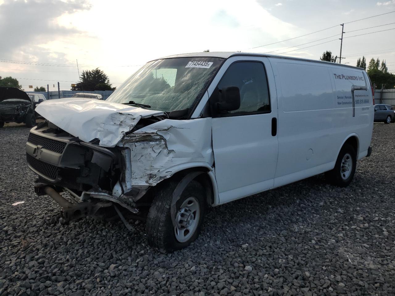 2009 Chevrolet Express G2500, VIN 1GCGG25K991101190 — Front end