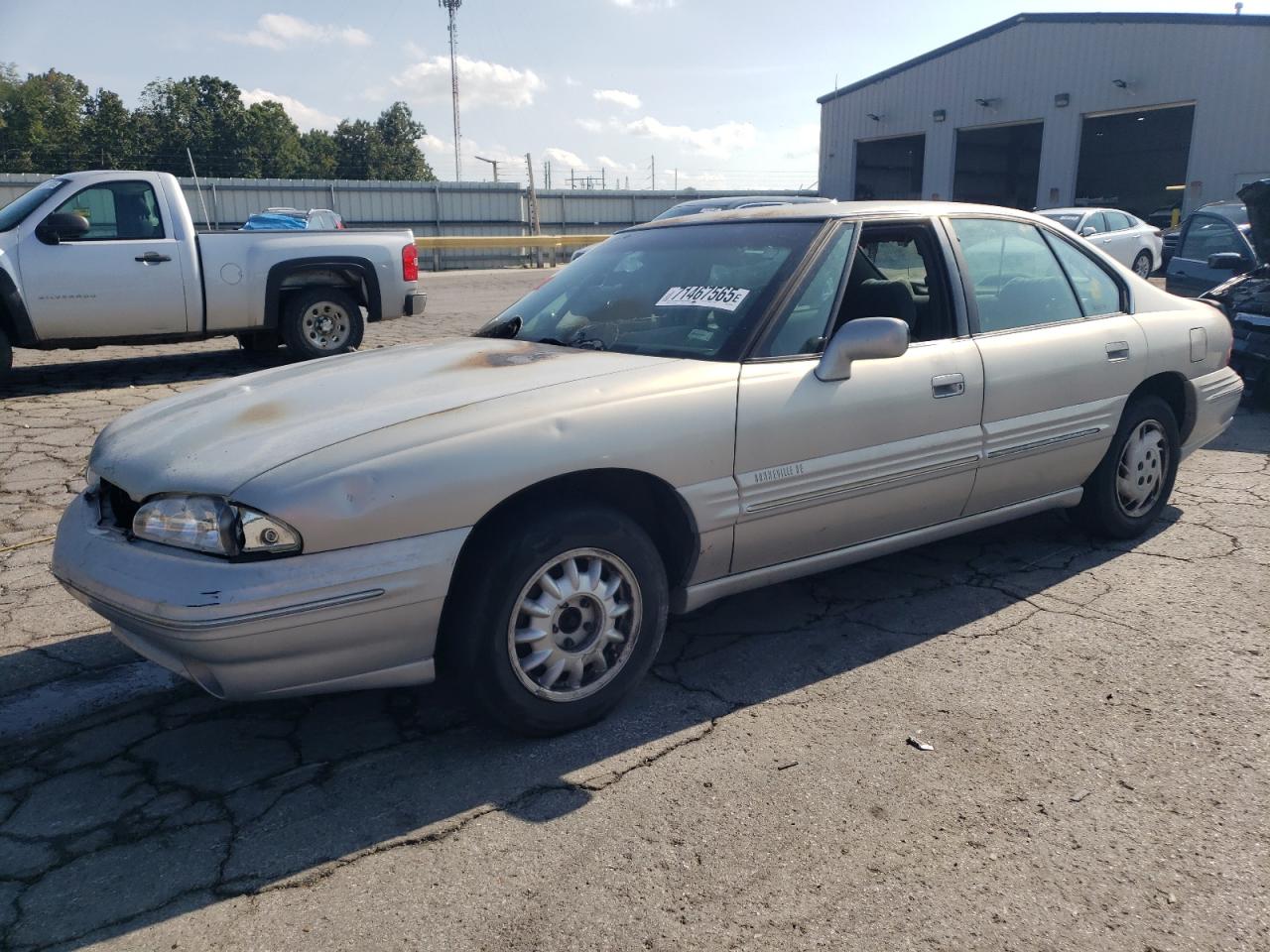 1998 Pontiac Bonneville SE, VIN 1G2HX52K3W4202184 — Engine fire
