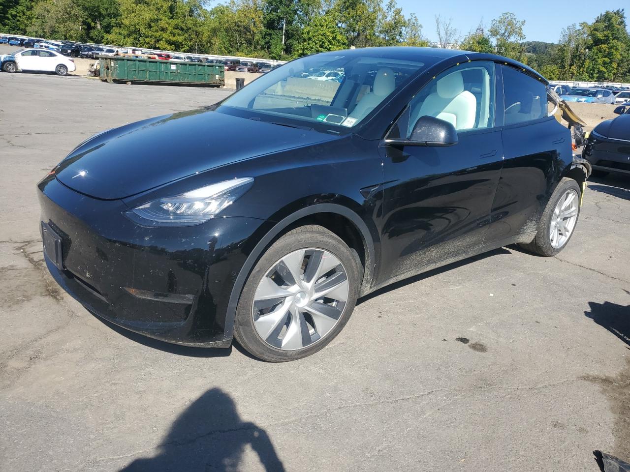 2021 Tesla Model Y Long Range, VIN 5YJYGDEEXMF068761 — Rear end