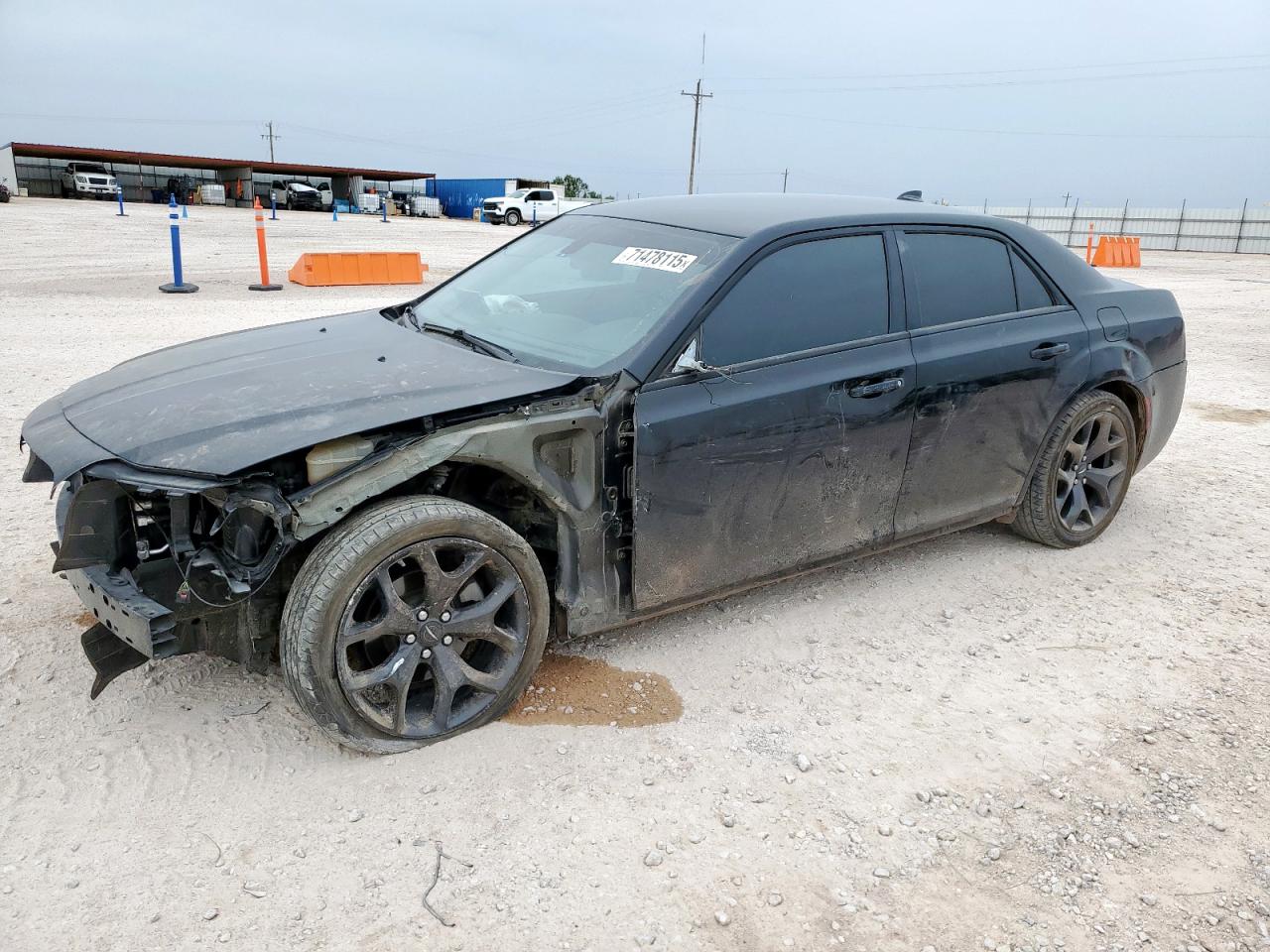 2023 Chrysler 300 Touring L, VIN 2C3CCADG9PH542029 — Перед