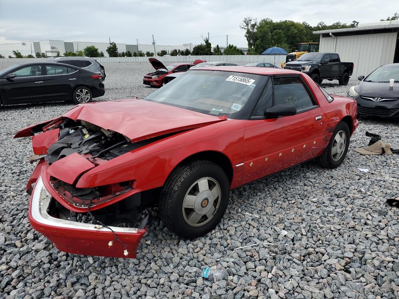 1990 Buick Reatta, VIN 1G4EC13C4LB903443 — Front end