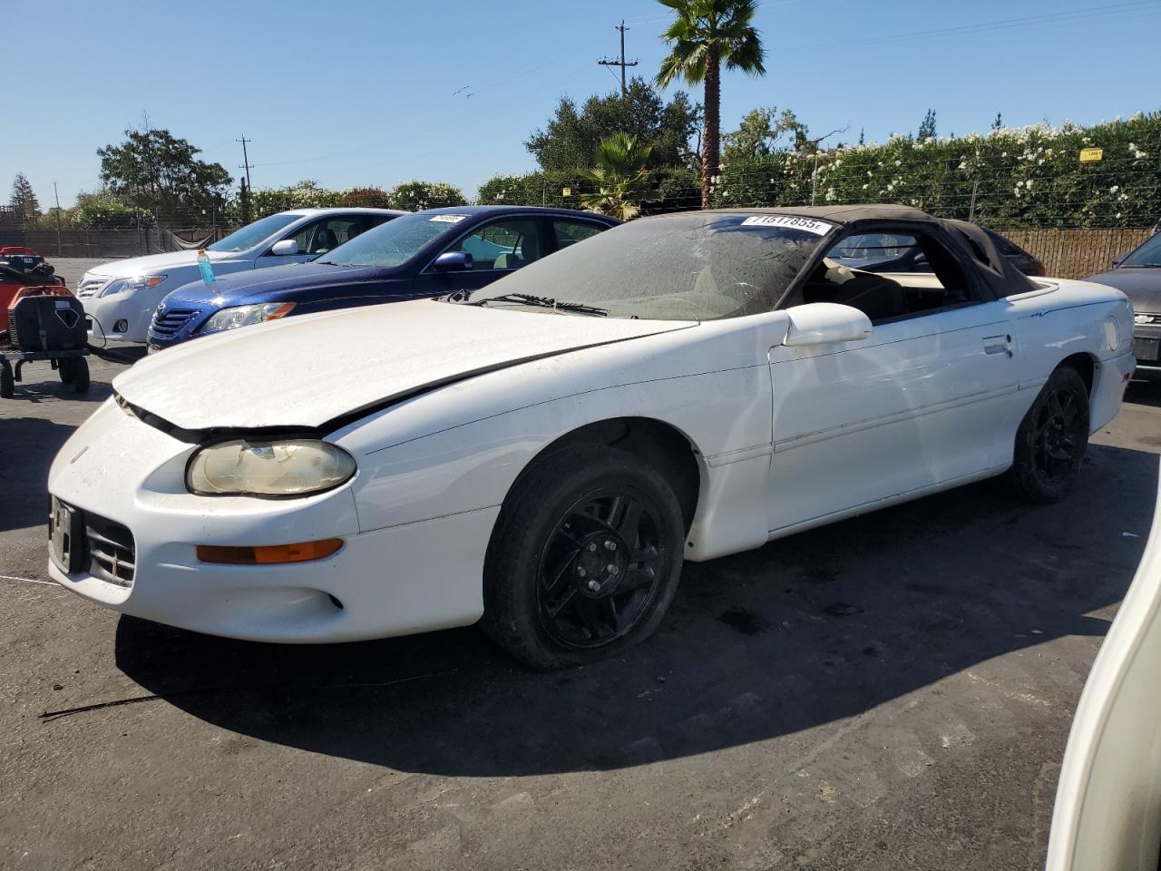 2000 Chevrolet Camaro, VIN 2G1FP32K7Y2164189 — Front end
