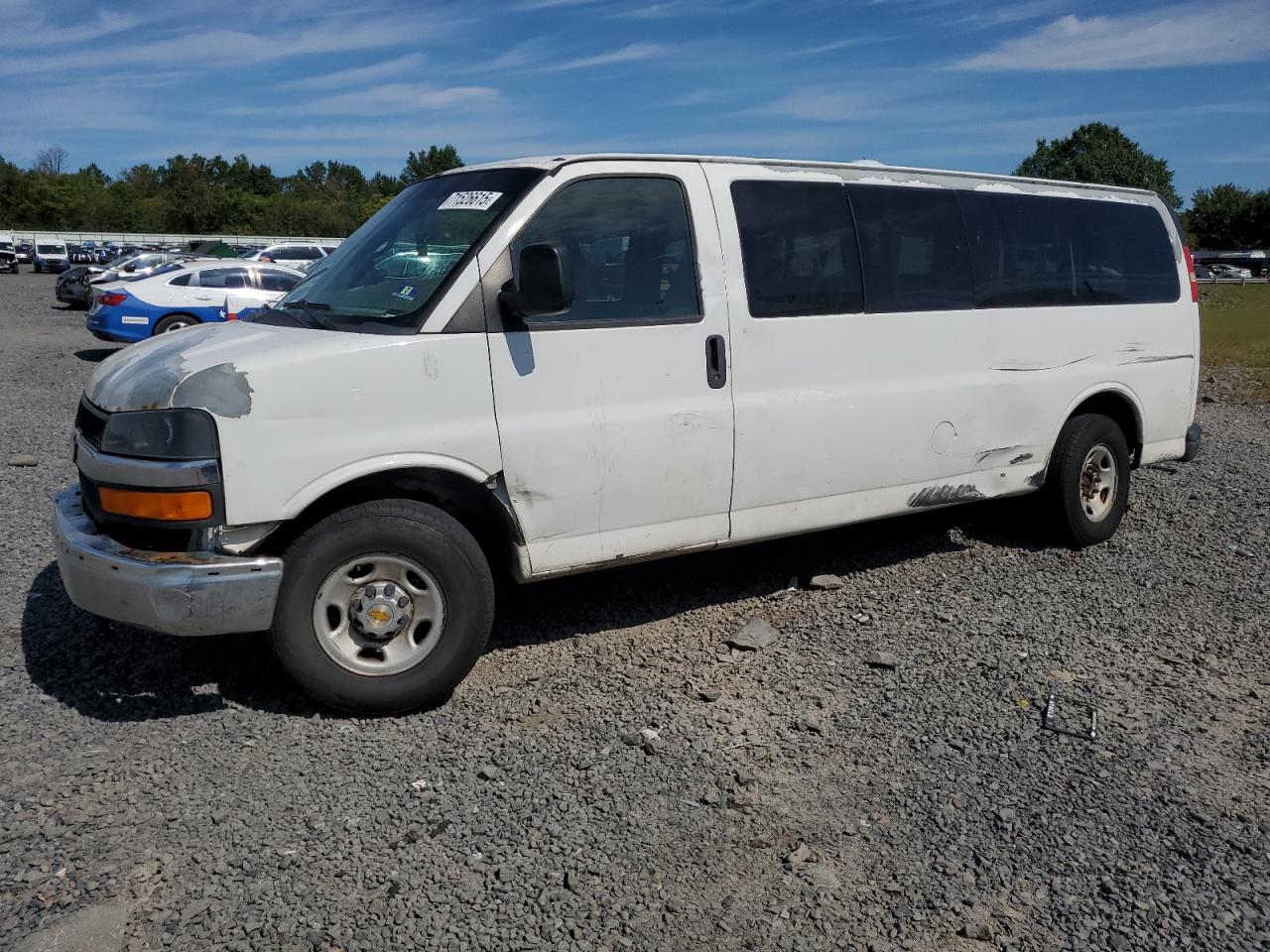 2011 Chevrolet Express Passenger 1LT, VIN 1GAZG1FG8B1163661 — Rear end