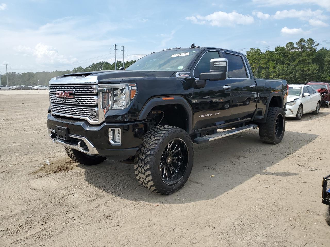 2020 GMC Sierra 2500HD Denali, VIN 1GT49REY7LF199351 — Vandalism