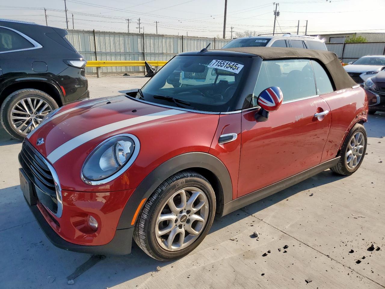 2018 MINI Convertible Cooper, VIN WMWWG5C50J3D00728 — Зад