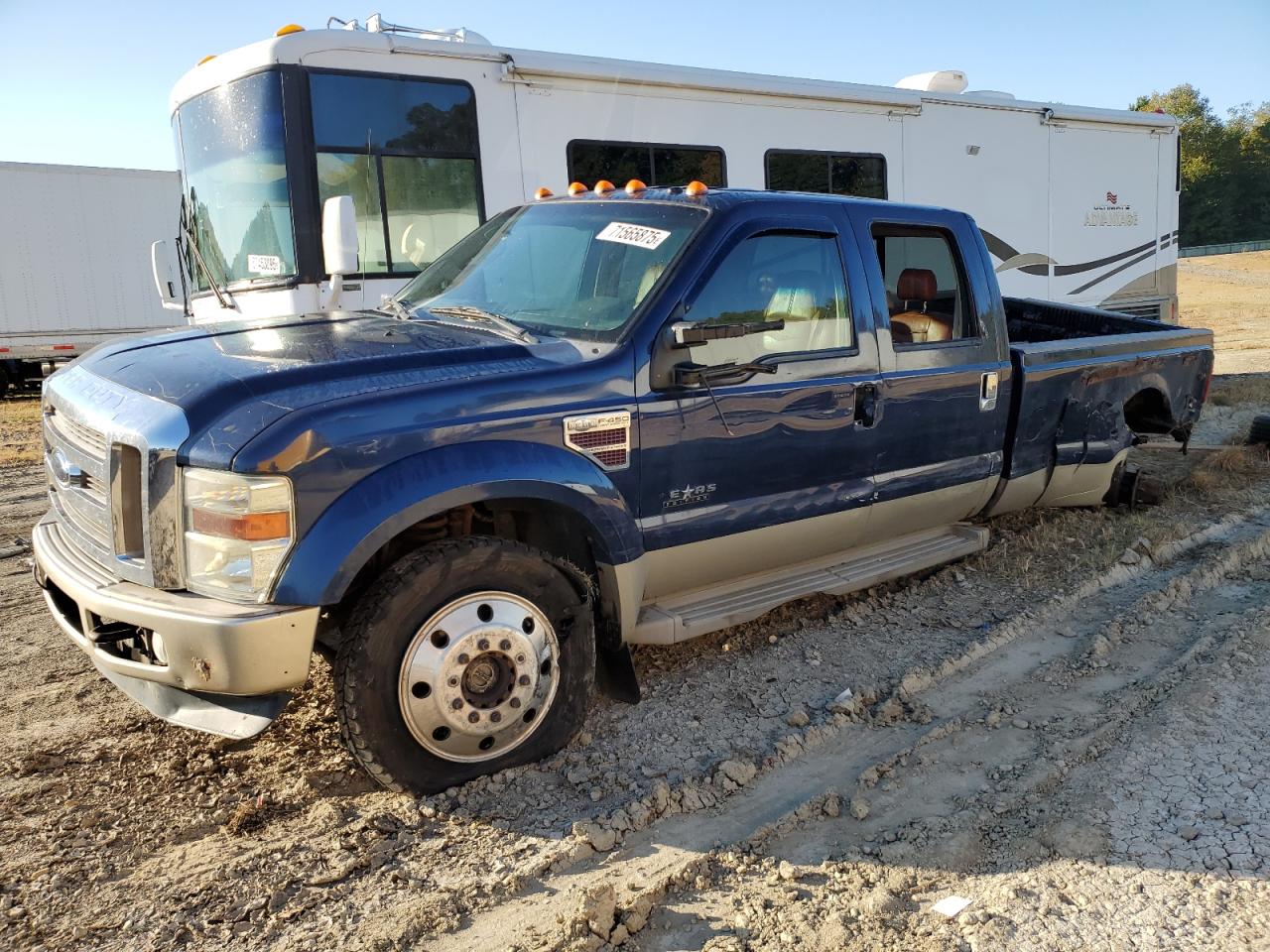 2008 Ford F-450 XL, VIN 1FTXW43R38EC30015 — Side