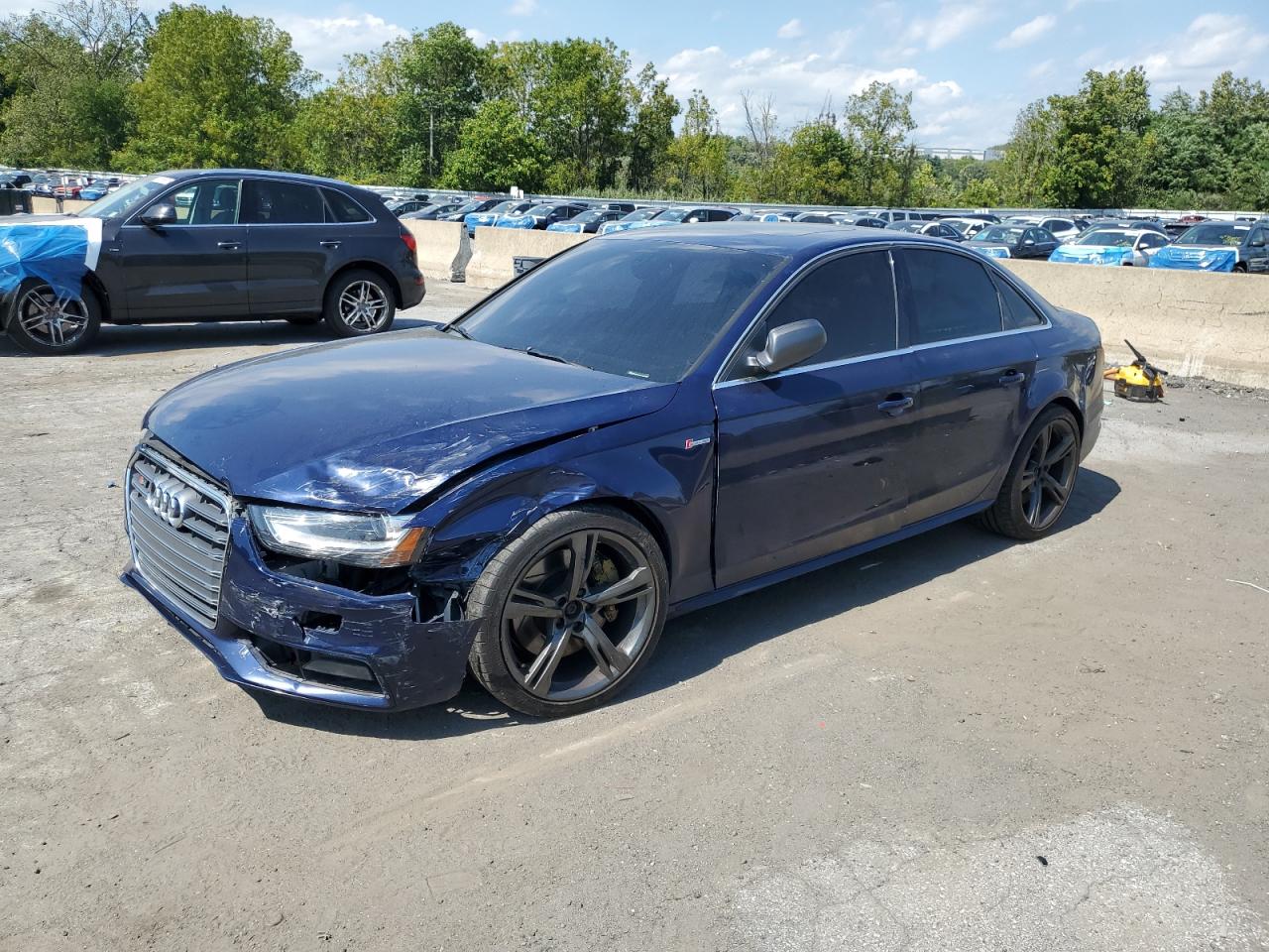 2013 Audi S4 Premium Plus, VIN WAUBGAFL5DA163493 — Перед