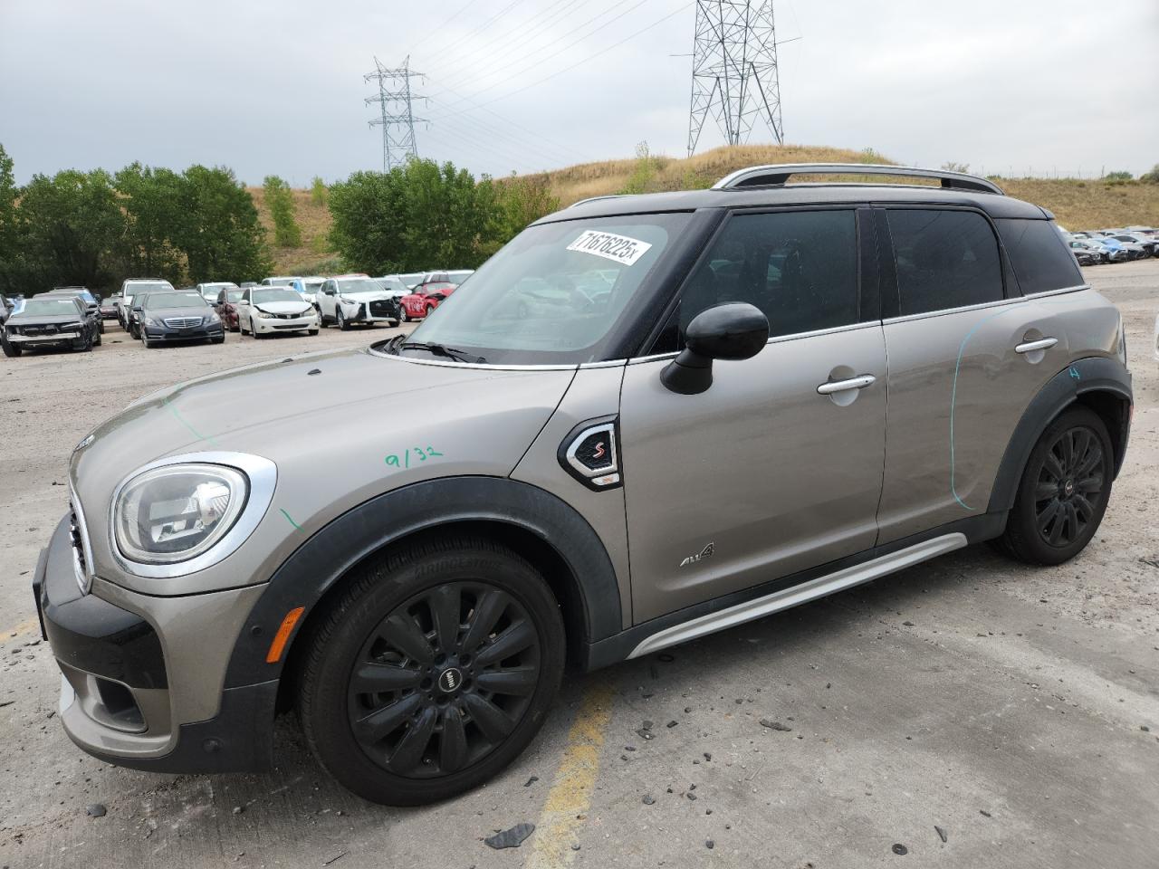 2018 MINI Countryman Cooper S, VIN WMZYT5C30J3E62266 — Зад