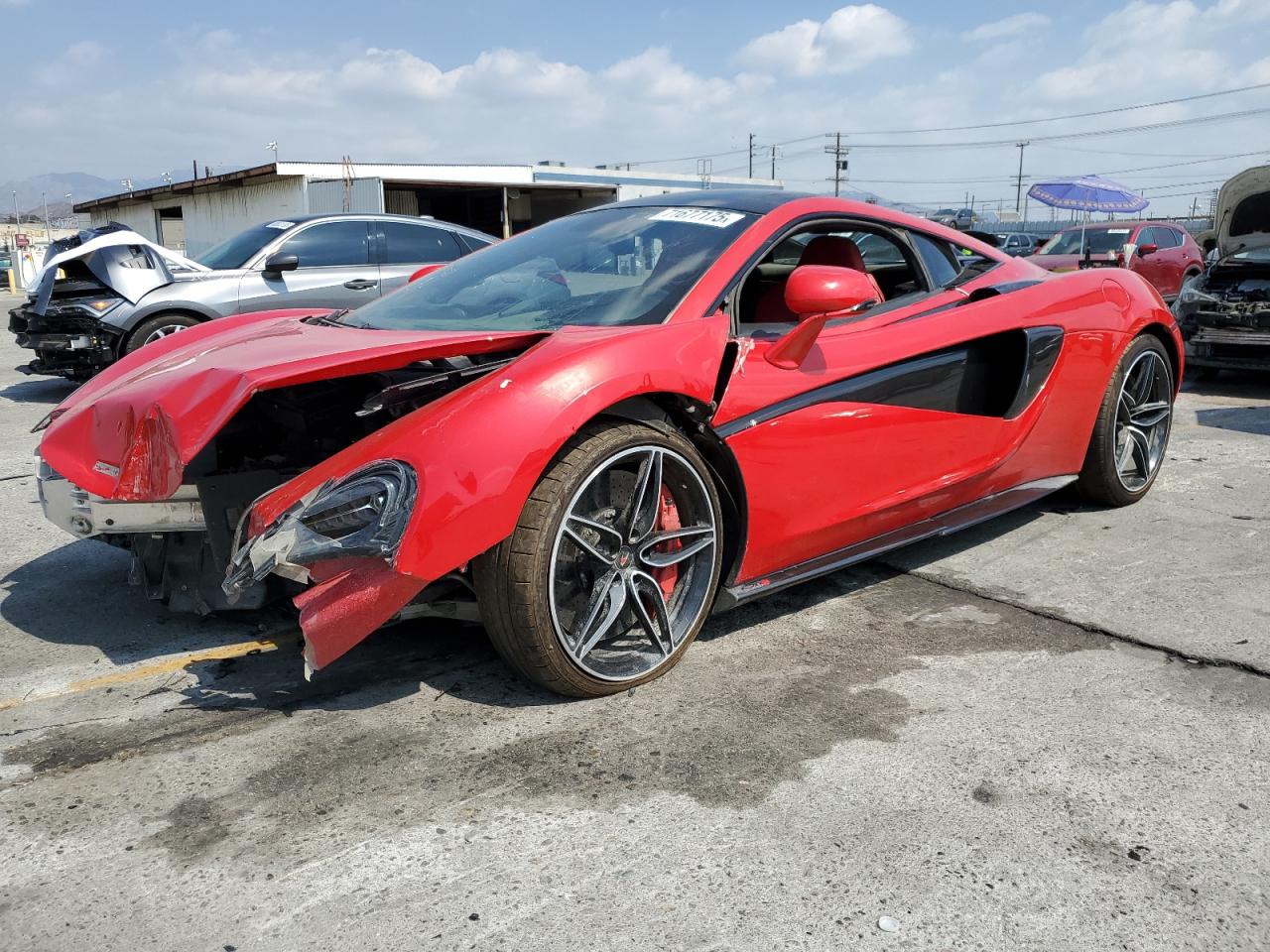 2017 McLaren 570S, VIN SBM13DAA1HW003225 — Front end