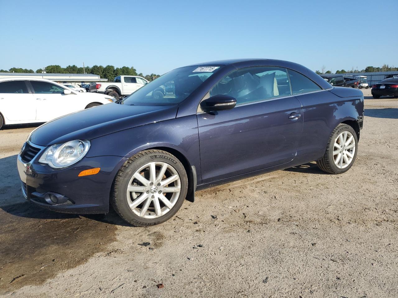 2010 Volkswagen Eos Komfort, VIN WVWBA7AH0AV013757 — Rear end