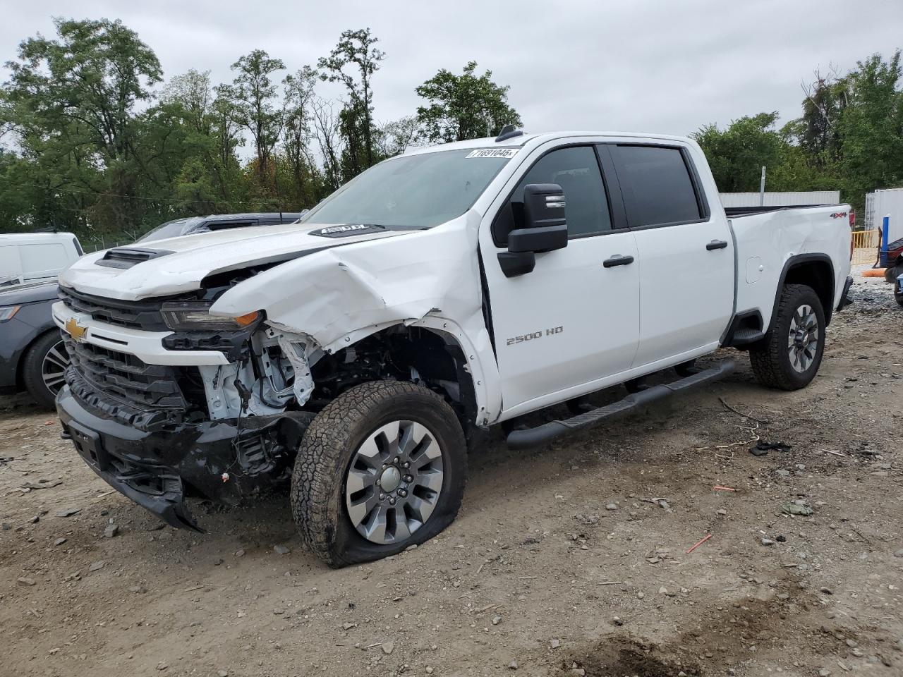 2025 Chevrolet Silverado 2500HD Custom, VIN 2GC4KME70S1141375 — Перед