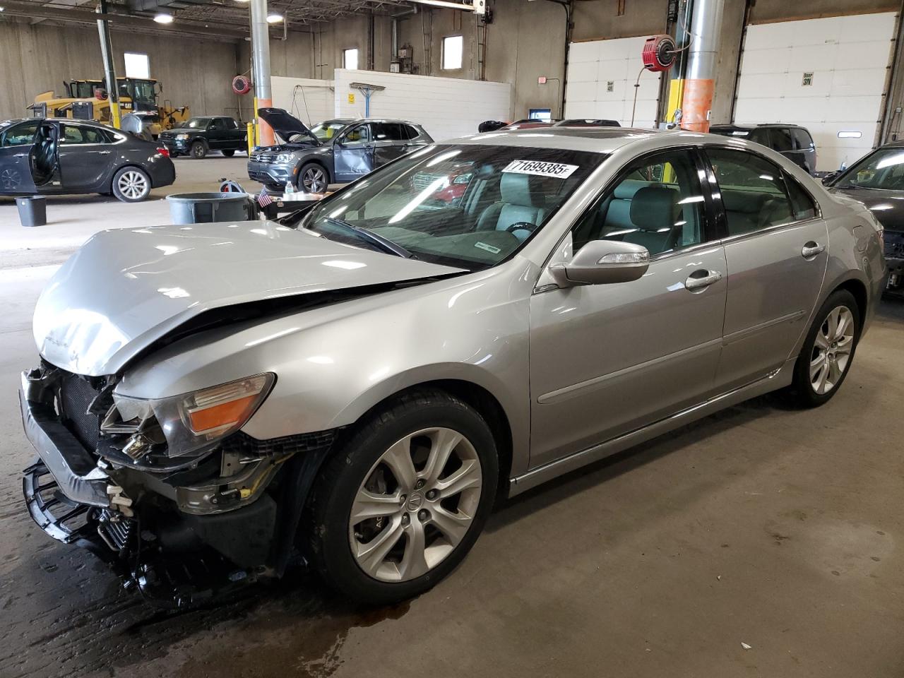 2010 Acura RL Technology, VIN JH4KB2F61AC002851 — Front end